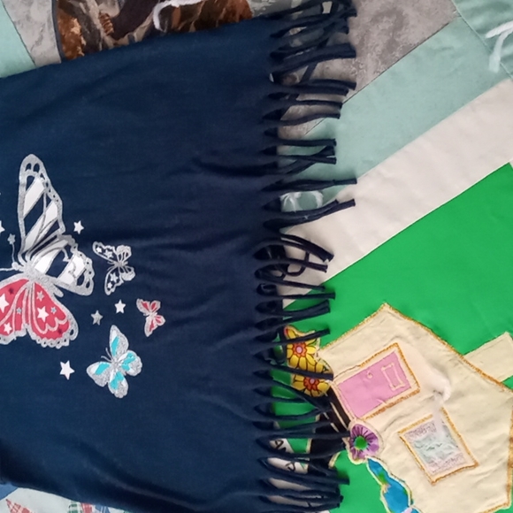 Bundle of 4, CUTE, Assorted Big Girl's, Tops, Size 10/12 LG. - Picture 12 of 16